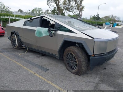 TESLA CYBERTRUCK 2024