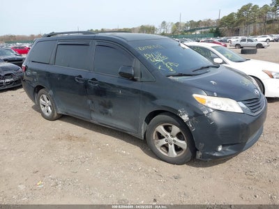 TOYOTA SIENNA 2015