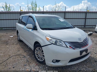 TOYOTA SIENNA 2017