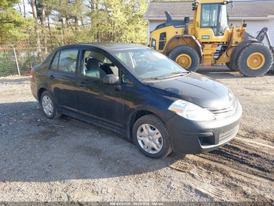 NISSAN VERSA 2010