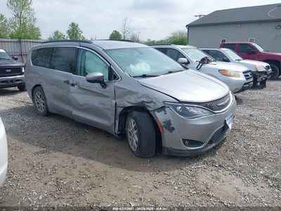 CHRYSLER PACIFICA 2017