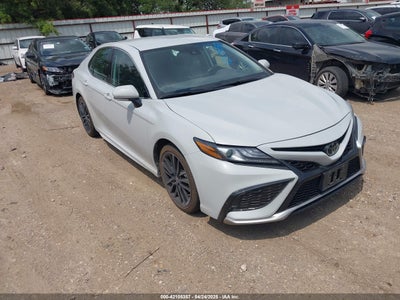 TOYOTA CAMRY 2023