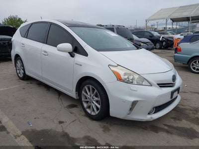 TOYOTA PRIUS V 2014