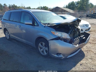 TOYOTA SIENNA 2013