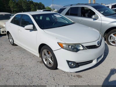 TOYOTA CAMRY 2014