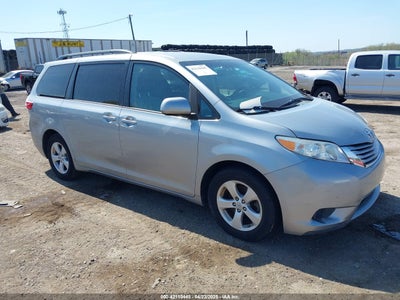 TOYOTA SIENNA 2015