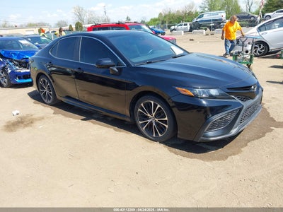 TOYOTA CAMRY 2021