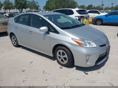 TOYOTA PRIUS 2015