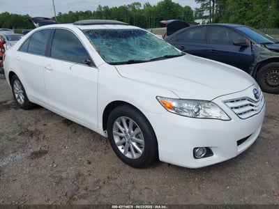 TOYOTA CAMRY 2011