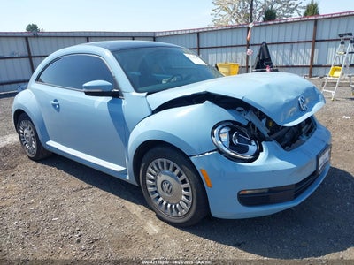 VOLKSWAGEN BEETLE 2014