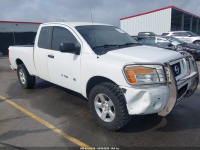 NISSAN TITAN 2011