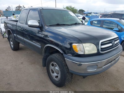 TOYOTA TUNDRA 2001
