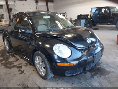 VOLKSWAGEN NEW BEETLE 2008