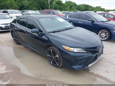 TOYOTA CAMRY 2019