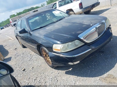 LINCOLN TOWN CAR 2004