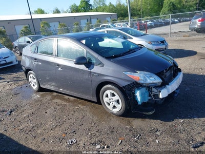 TOYOTA PRIUS 2011