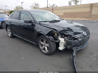 VOLKSWAGEN PASSAT 2012