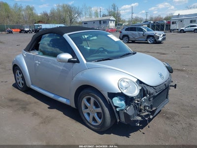 VOLKSWAGEN NEW BEETLE 2004