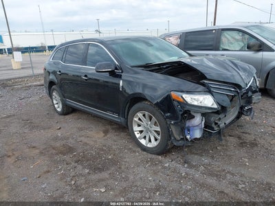 LINCOLN MKT 2017