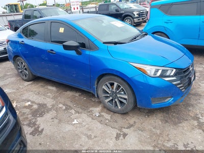 NISSAN VERSA 2024
