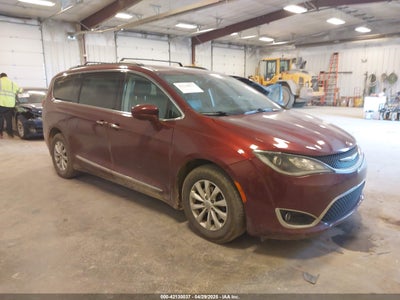 CHRYSLER PACIFICA 2017