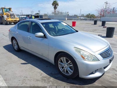 INFINITI G37 2013
