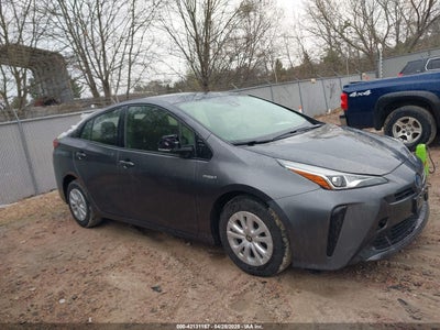 TOYOTA PRIUS 2021