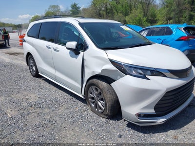 TOYOTA SIENNA 2023