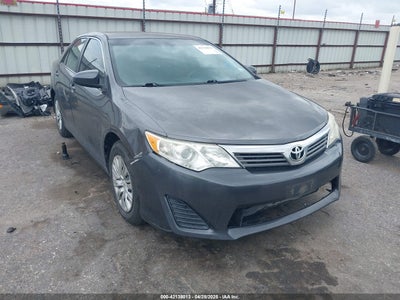 TOYOTA CAMRY 2014