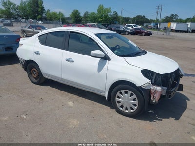 NISSAN VERSA 2017
