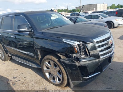 CADILLAC ESCALADE 2017