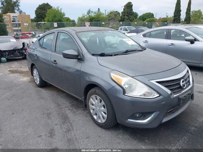NISSAN VERSA 2016