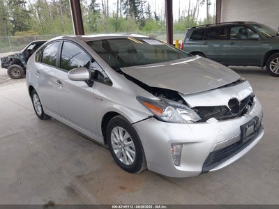 TOYOTA PRIUS PLUG-IN 2013