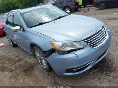 CHRYSLER 200 2012
