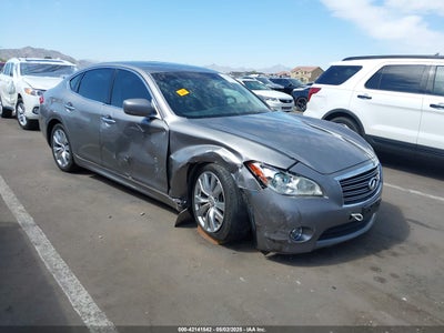 INFINITI M37 2013
