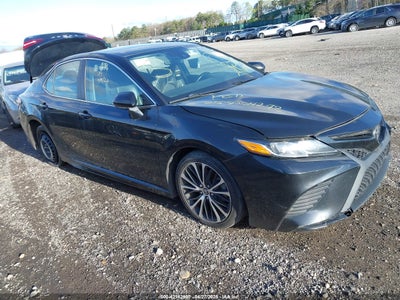 TOYOTA CAMRY 2020