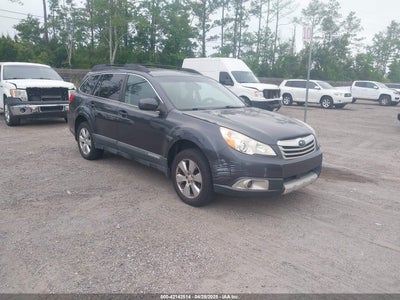 SUBARU OUTBACK 2011