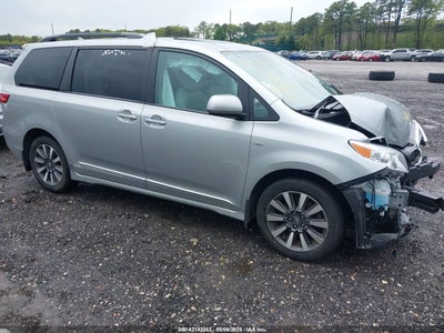 TOYOTA SIENNA 2019