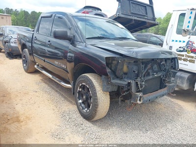 NISSAN TITAN 2010