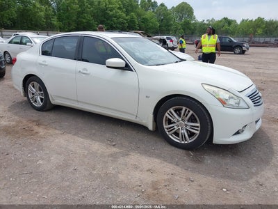 INFINITI Q40 2015