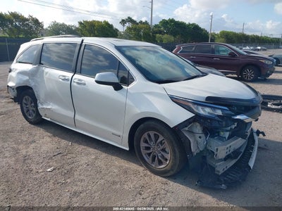TOYOTA SIENNA 2021
