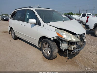 TOYOTA SIENNA 2010