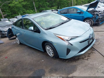 TOYOTA PRIUS 2016