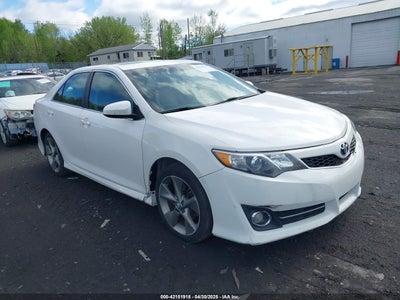 TOYOTA CAMRY 2014