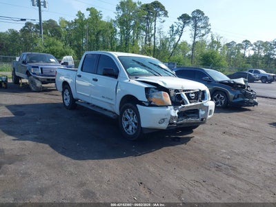 NISSAN TITAN 2013