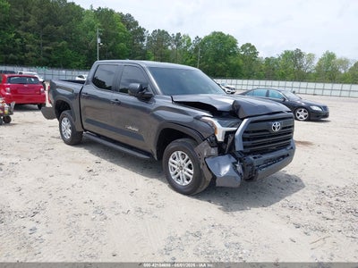 TOYOTA TUNDRA 2024