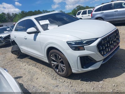 AUDI Q8 2024