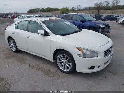 NISSAN MAXIMA 2010