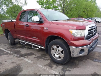 TOYOTA TUNDRA 2010