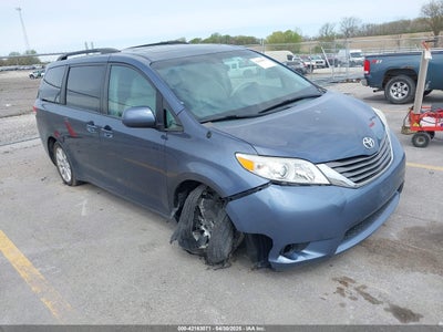 TOYOTA SIENNA 2014
